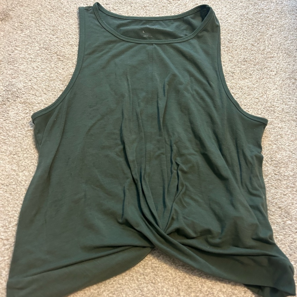 GapFit Cropped Tank